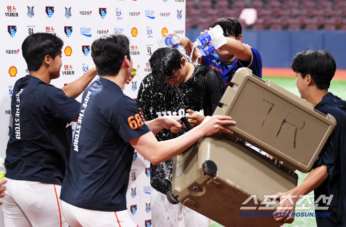 Moon Dong-ju also joined the ranks of 10 wins → Even taking an ice shower...I wanted to hurry up and do it