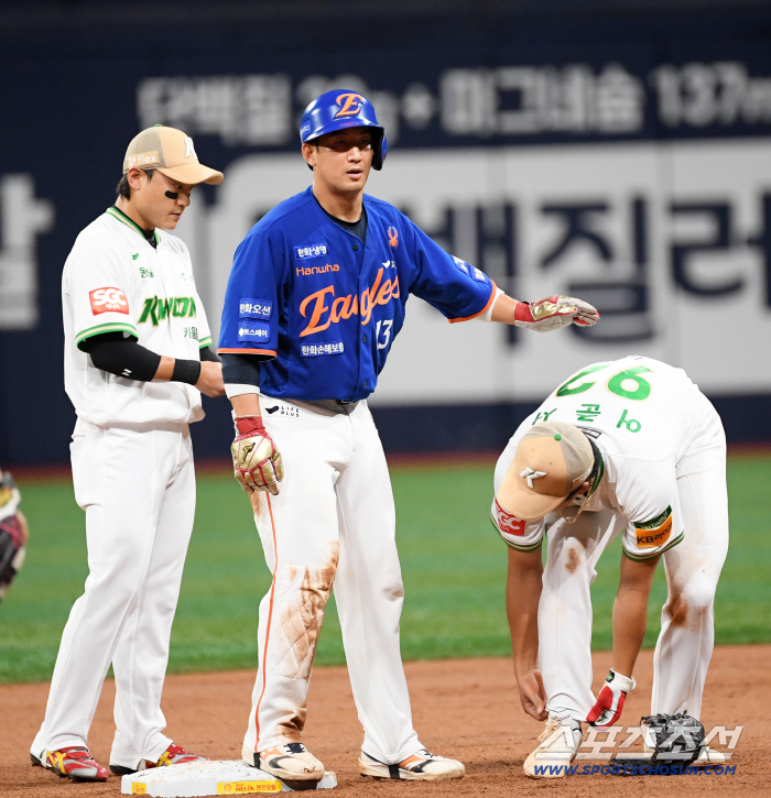  Choi Jae-hoon is worried about his junior Eo Jun-seo after the collision