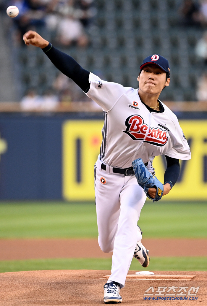  Doosan starter Yoon Tae-ho's hard throw