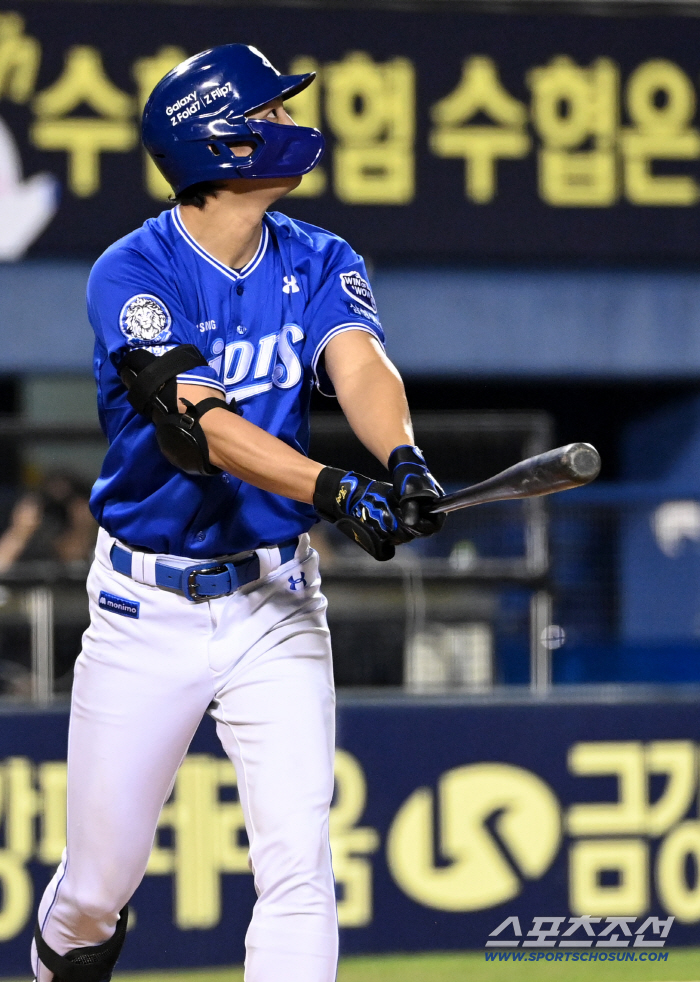  Multi-homer Koo Ja-wook, this time with a grand slam
