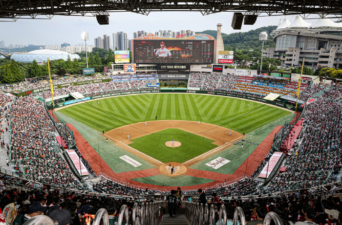 SSG Landers Open Tender for Selection of Baseball Stadium Advertising (Facility) Operator