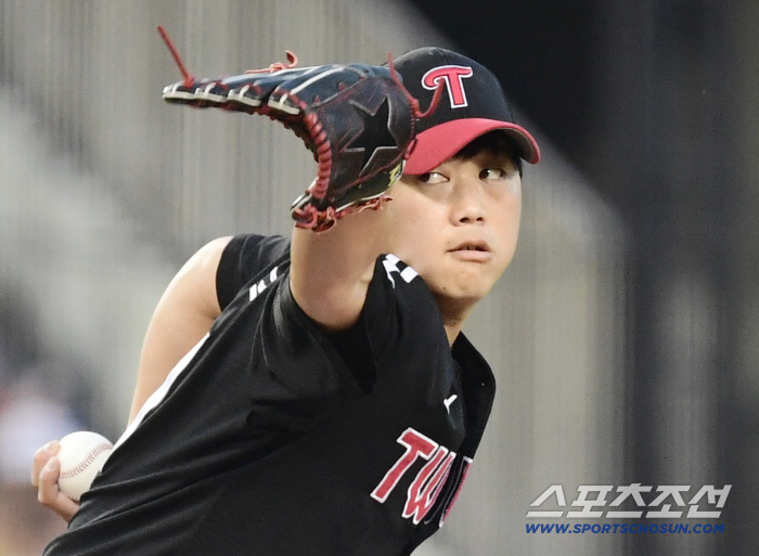 Stop chasing Hanwha, scoreless 7 innings with Chirinos, and 101 complete wins over LG and NC with three runs in Austin. Four consecutive wins will be maintained by Hanwha and 4.5G