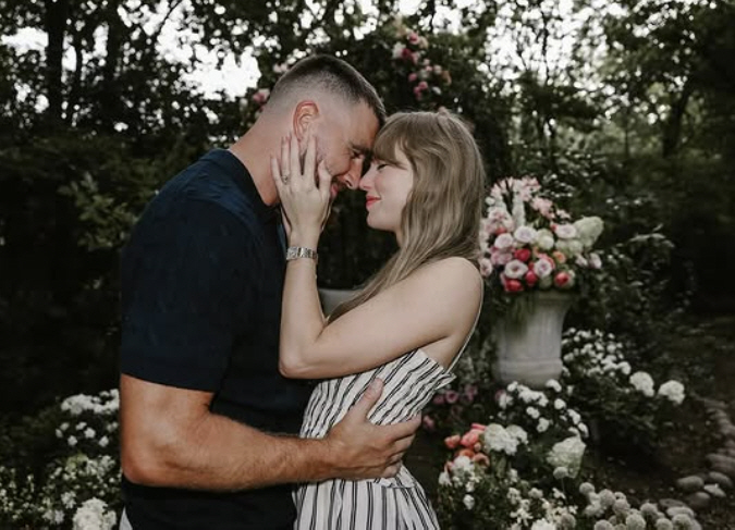 Taylor Swift Marries Football Star After 2 Years of Dating...President Trump is also good. 