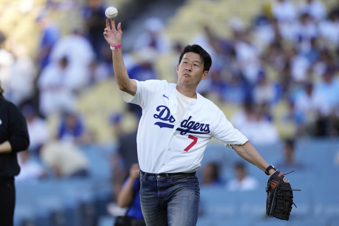 Finally, I finished 5 innings! 9K 1 Run This is Pitcher Ohtani, World Star Son Heung-min's first win in a return to reverse pitching after being cheered on by the first pitch