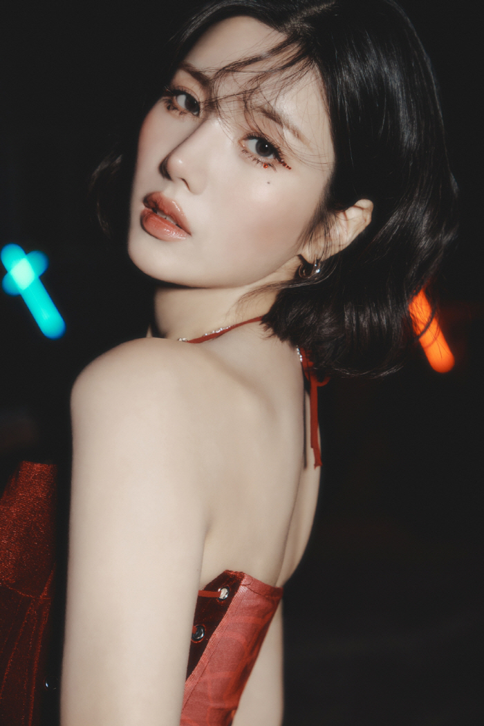  Waterbomb goddess Kwon Eunbi meets as a game character..a super-high-end trend