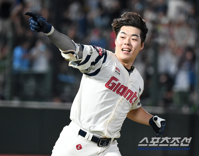 Park Chan hyung skipped and went Seungmin? That's what I did, too. The first end of my life! The pride of a 25-year-old giant hero, I'm Lotte's main hitter 