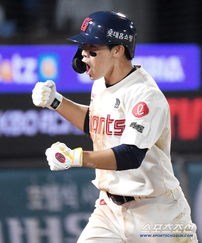 Park Chan-hyung's extended tie shot → Ko Seung-min's 11th inning is over! On the day when both Kim Won-joong and Park Young-hyun collapsed, Lotte laughed...Take KT and leap to third place 