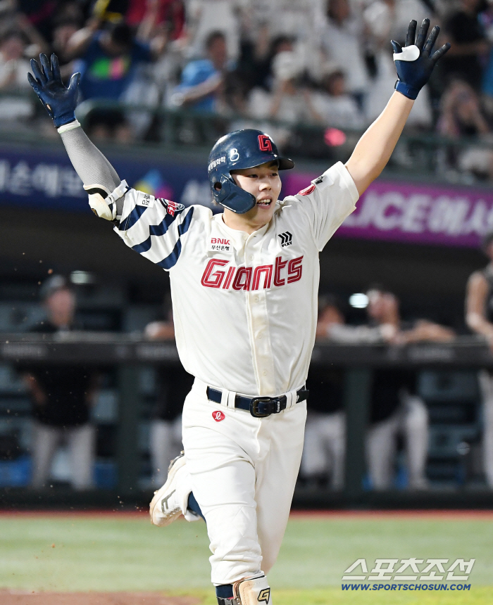  Go Seungmin, get a finishing hit