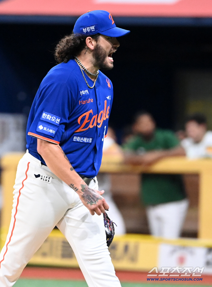  Ponce struck out all three batters in the fourth inning