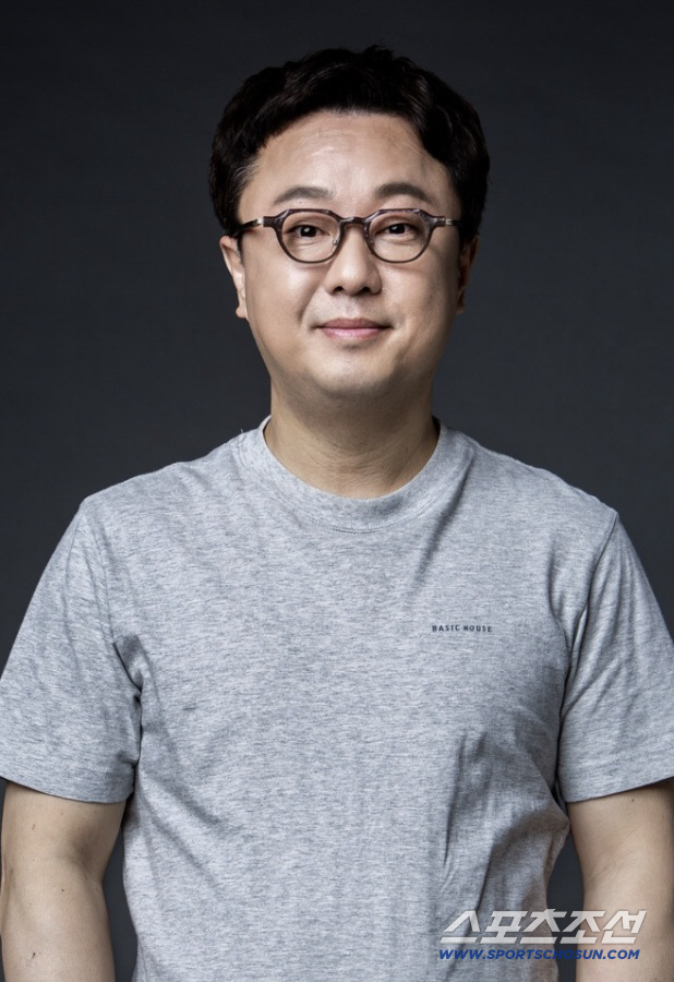 Scene stealer Park Soo-young stars in co-produced play Yakiniku Dragon