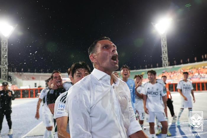 Ulsan, which is on the verge of surpassing 20,000 copies in less than two hours of reservation, Jeonbuk at the top...The 3rd Hyundai Street Derby, Shin Tae-yong's first performance
