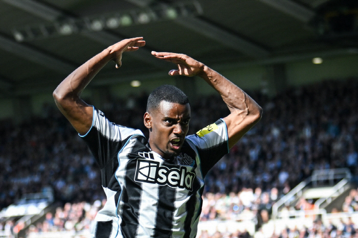 Best transfer in 250 billion EPL history will eventually come out!Liverpool, Newcastle recruit Isak make progress in likely negotiations