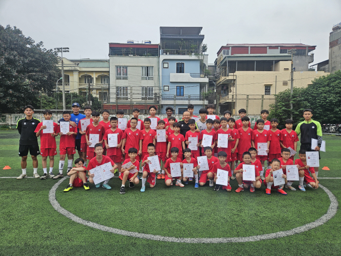 The first fruit of the KFA Challenge! GK from Park Hang-seo Academy, Vietnam's youngest professional team to sign