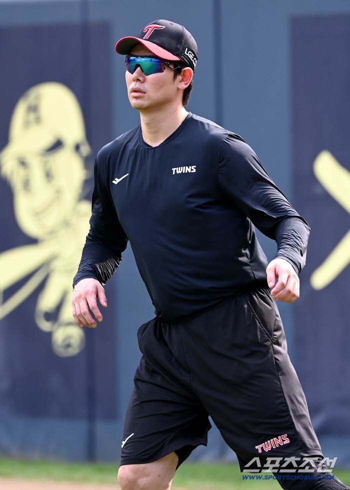 Hong Chang-ki, who returned to Jamsil, is training while speeding on the ground 