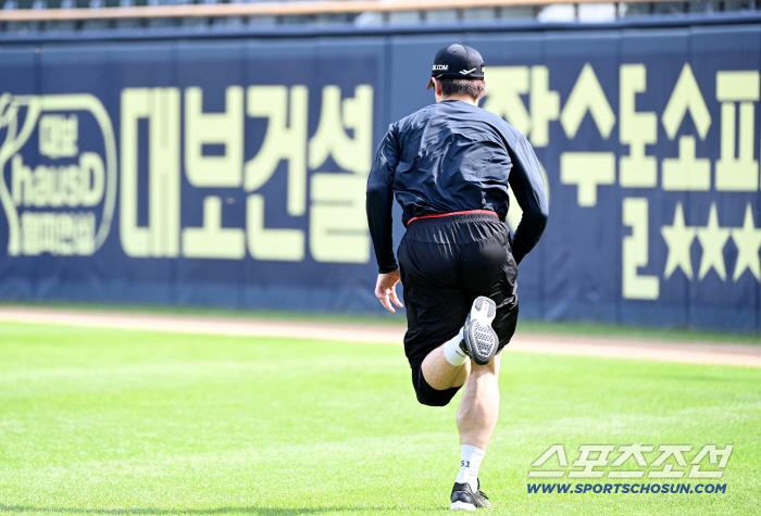 Hong Chang-ki, who returned to Jamsil, is training while speeding on the ground 