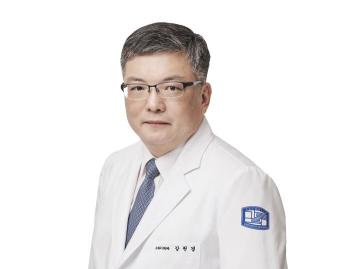 Kang Won-kyung, the new director of Yeouido St. Mary's Hospital, will lead the growth with courage and challenge
