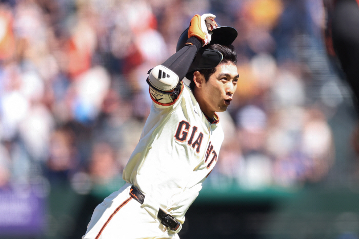 Lee Jung-hoo did a good job of blocking...Two home runs are another ankle, and QS Imana has lost two games in a row without winning for a month
