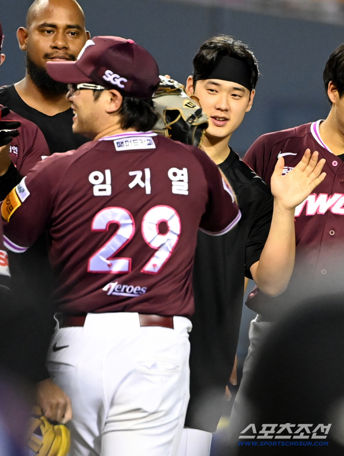  Jung Hyunwoo, happy smile to win 3 games