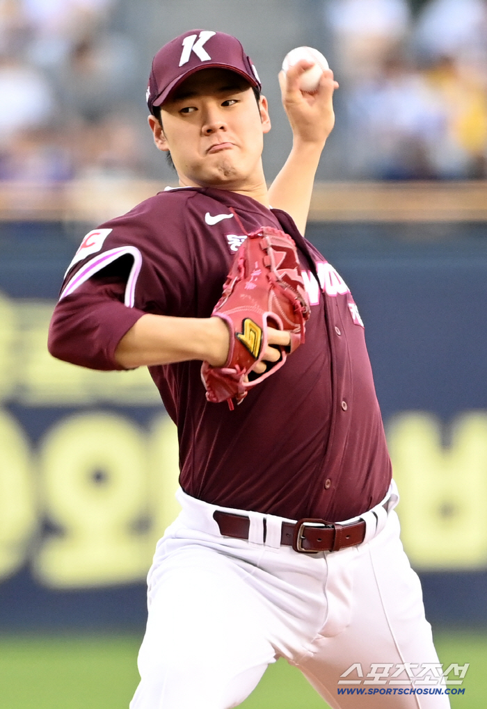  Kiwoom starter Jung Hyun-woo's hard throw
