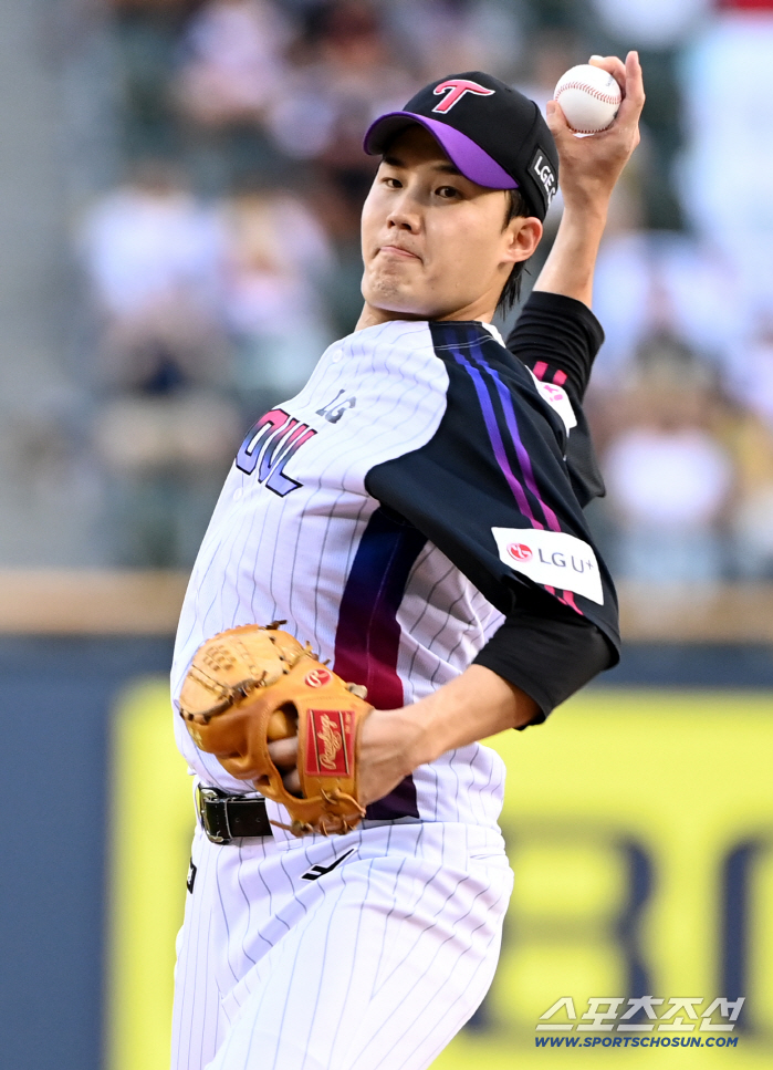  LG starter Lim Chan-kyu's hard throw