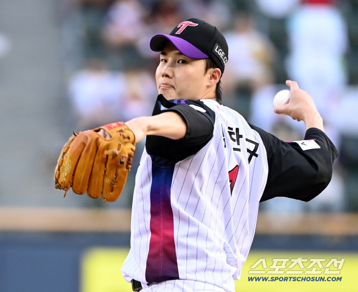  LG starter Lim Chan-kyu's hard throw