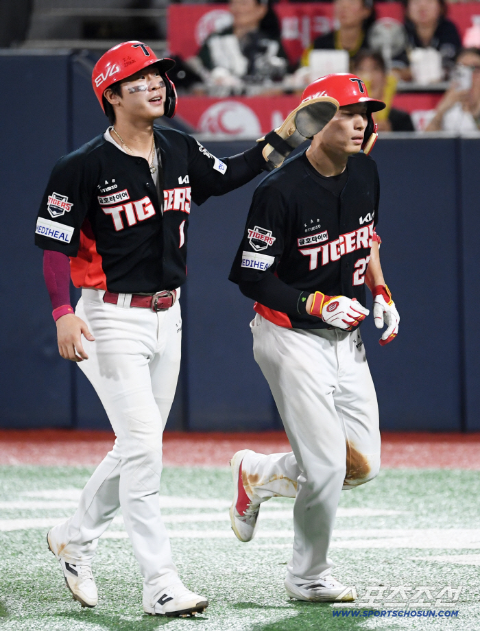 Park Chan Ho-ryeong, two-run shot