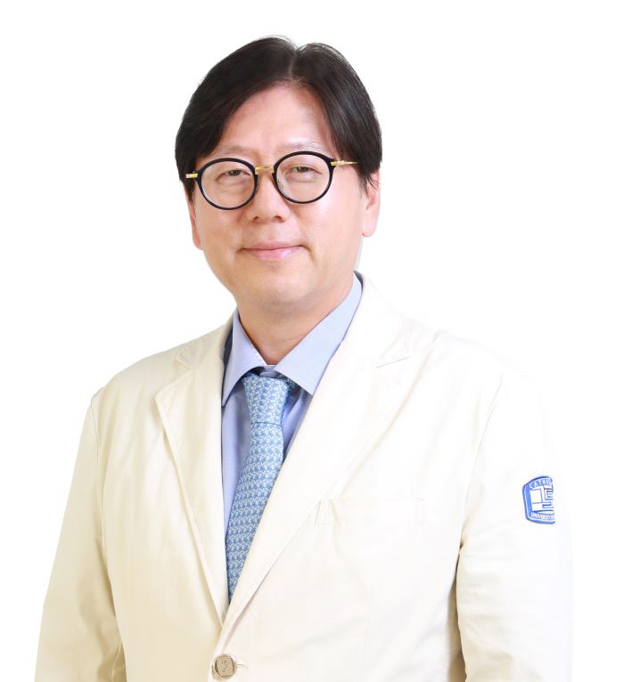 Professor Lee Ji-yeol as the new head of Catholic University's Seoul St. Mary's Hospital