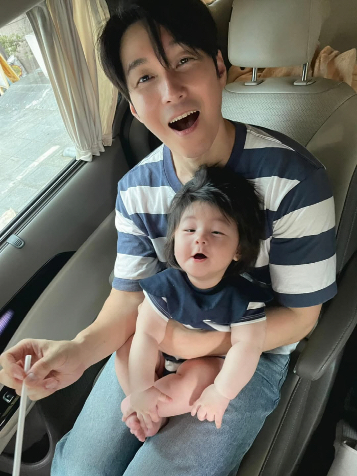 Saya ♥ Shim Hyung-tak's day, the first rice cake and two lower teeth. Cute eating show