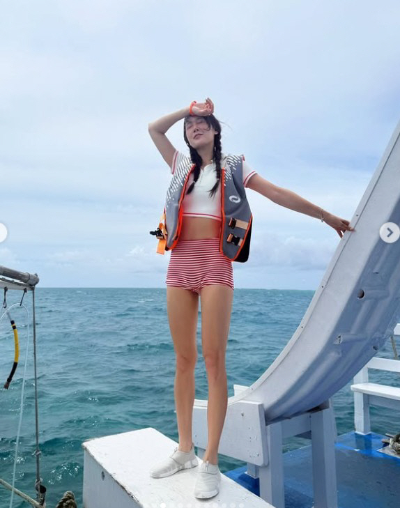 Soyou's amazing body change after losing 10kg...Legendary figure completed