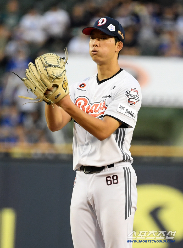 Such a situation was really hard. Acting manager Cho Sung-hwan's confession → Why he replaced a rookie pitcher just before the winning pitcher