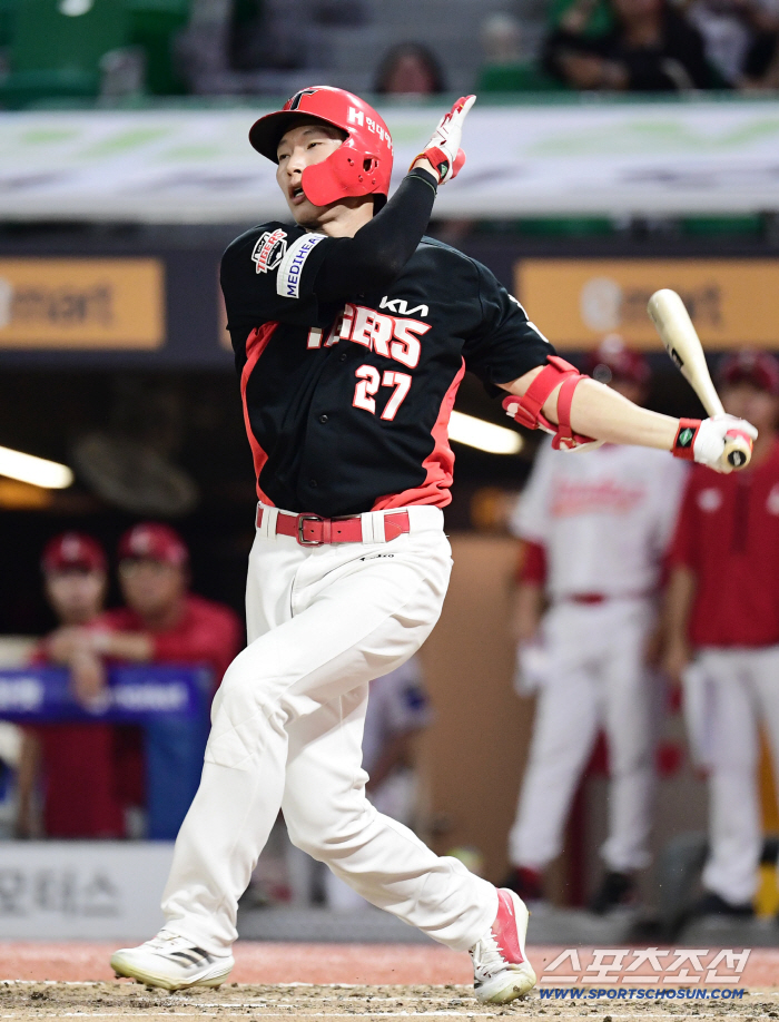 Thanks to Horyeong, we won 2 games in a row! Intense 9th hitter, he grabbed the collar of a team that has lost 6 consecutive games and played a great role for 2 consecutive games