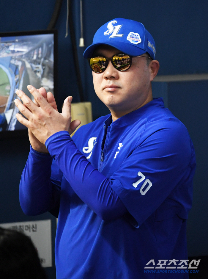 You should have prepared better...Appearing in 12 days → 6 runs in 3 innings, the worst hit by the head coach