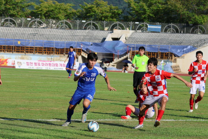 Cho Woo-ryeong's dramatic winning goal A new history of reaching the top for the first time in four consecutive years at Hannam University, overpowering Honam University 10