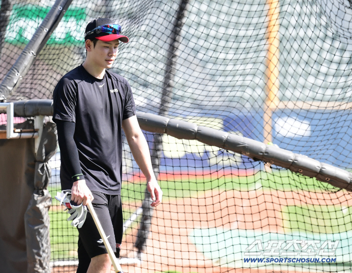 Finally, Hong Chang-ki is back Everyday, I run to Jamsil Stadium yesterday and hit hard today