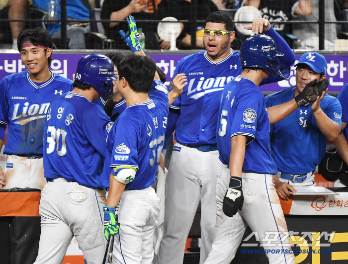It's not a three-star Lions dream...Overwhelmed by Furado → Kim Jae-yoon's dedication! Hanwha also secured an opponent's winning series 