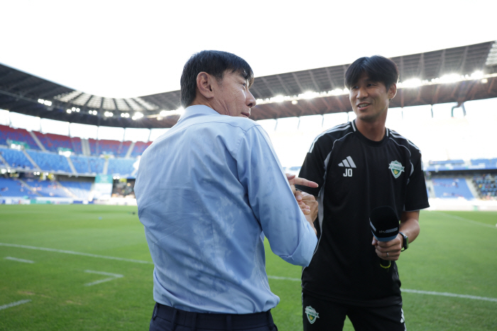  Ulsan is doomed! Lee Young-jae → Jeon Jin-woo 5 minutes in an instant, Jeonbuk Hyundai won the Derby 20 completely...Shin Tae-yong's third consecutive loss is also worried about Final B → promotion PO