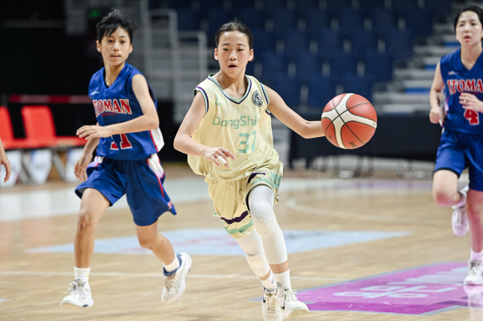 Korea's first U-girl basketball international competition ended successfully...I want to be a runner-up like Kim Nahee and Heo Yeeun