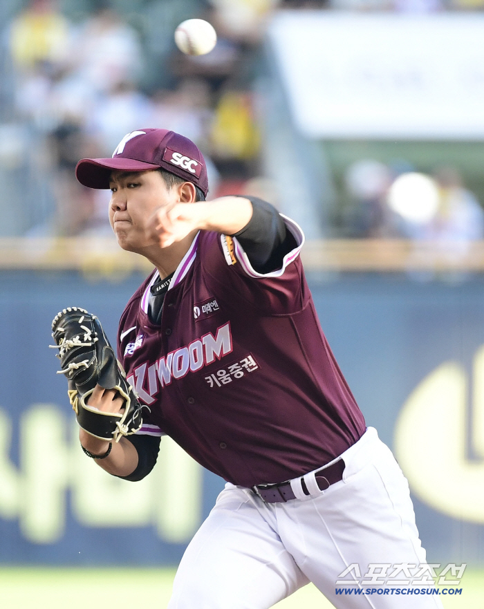  Kiwoom Park Jung-hoon starts against LG, pitching hard