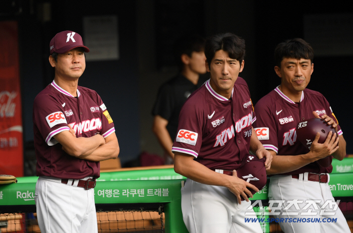 Are you scared of LG? We didn't do much to prevent LG's 13th consecutive win, but we raised our natural enemiesOh Ji-hwan's clutch error through the ninth inning
