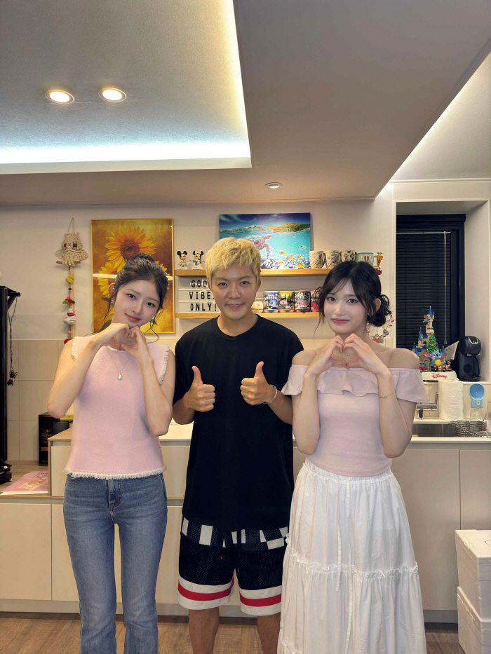 Gangnam, ♥ Lee Sang-hwa, Mole Ives Lee Seo and Ray are invited? ...Aren't we supposed to make it together? I'm flustered