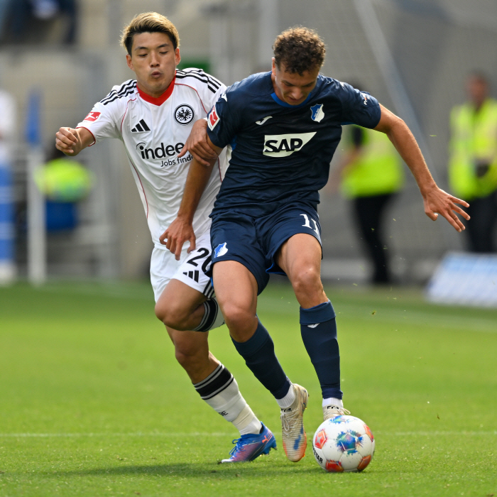 Hyun-Form Asia's top winger Doan Ritz, Robben Bing's Bundes with two goals and one assist, one-man show...Cha Boom's Team Is a Record in 13 Years