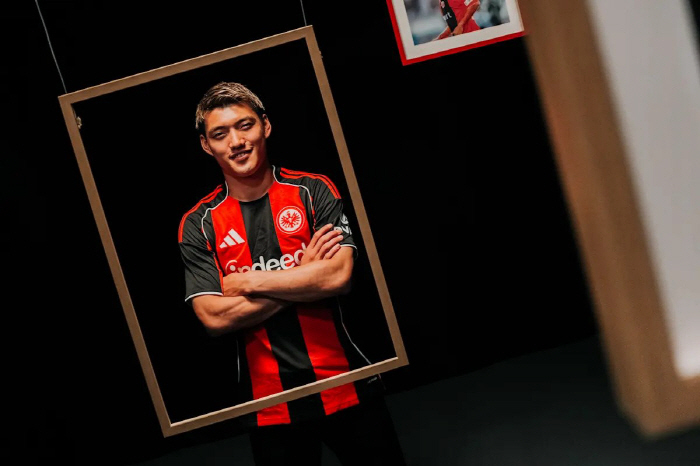 Hyun-Form Asia's top winger Doan Ritz, Robben Bing's Bundes with two goals and one assist, one-man show...Cha Boom's Team Is a Record in 13 Years