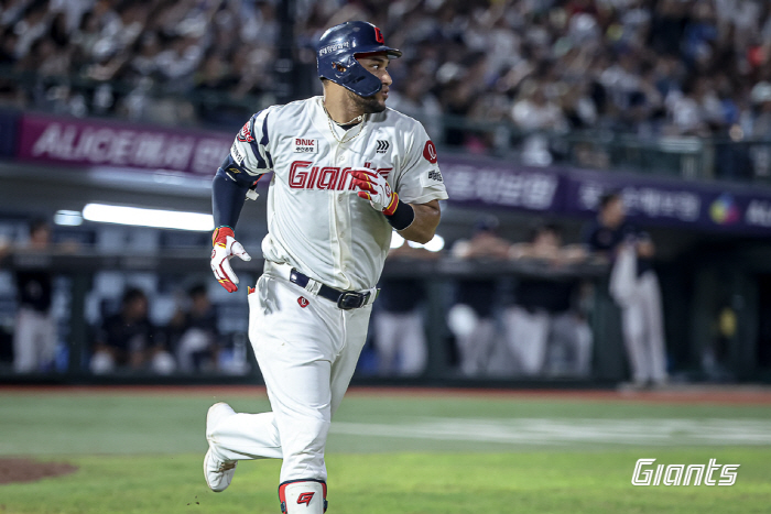 Jung Cheolwon's parents' uppercut! Trade match Kim Min-seok K → Lotte, 51, beat Doosan and continue to hope for third place