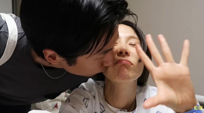 Kim Na-young, ♥I'm scared of donating hematopoietic stem cells amid support for MyQ's kiss, but I feel like I've been chosen (No Filter TV)