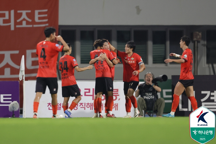 Mo Jae-hyun's winning goal Gangwon won 10 games against Pohang for four consecutive wins and five games without loss (field review)
