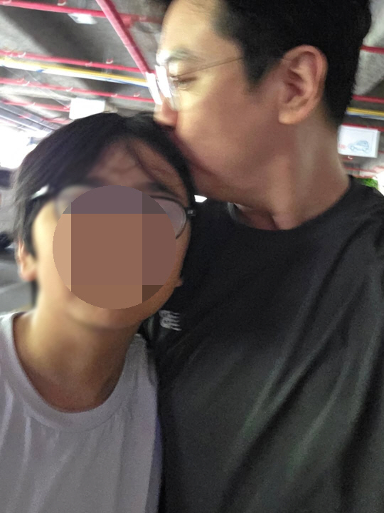 Park Ji-yoon and divorce Choi Dong-seok, did you get choked up by tears..I'm sorry, Dad