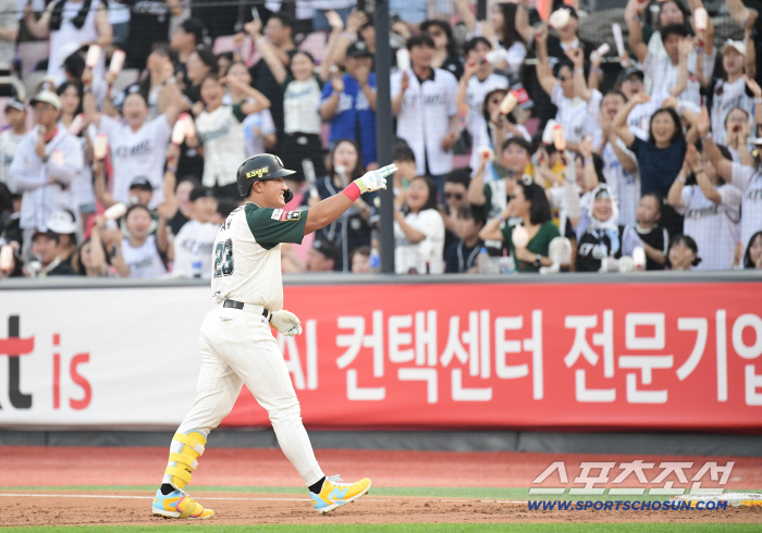  Ahn Hyun-min's timely RBI that makes home fans cheer