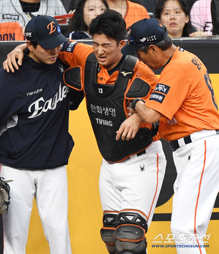  Choi Jae-hoon changed his injury while trying to catch a foul ball