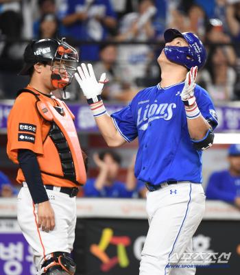  Kang Minho runs away again