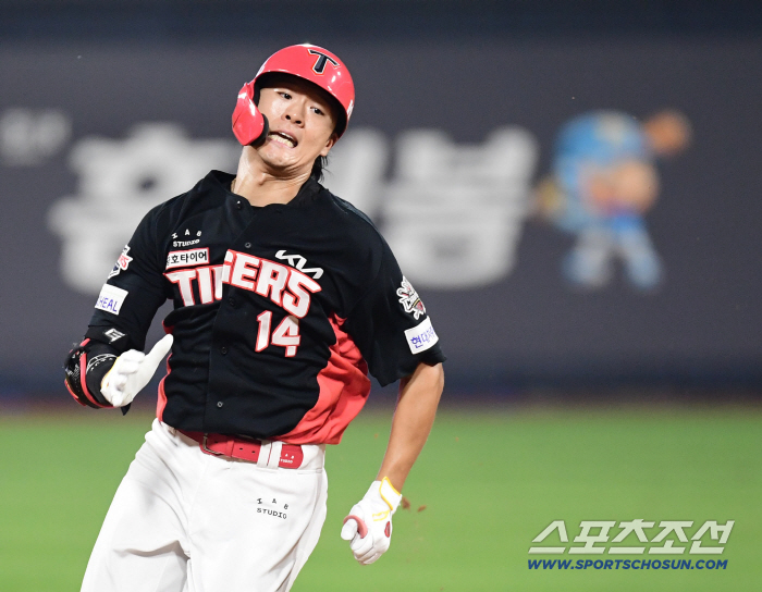  Kim Kyu-sung's come-from-behind two-run ground home run to overturn the game in the eighth inning